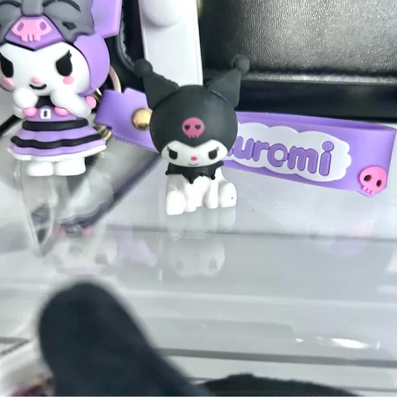 💜(KUR311) Kuromi Adorable 7-Piece Purse Bundle! - Picture 10 of 12